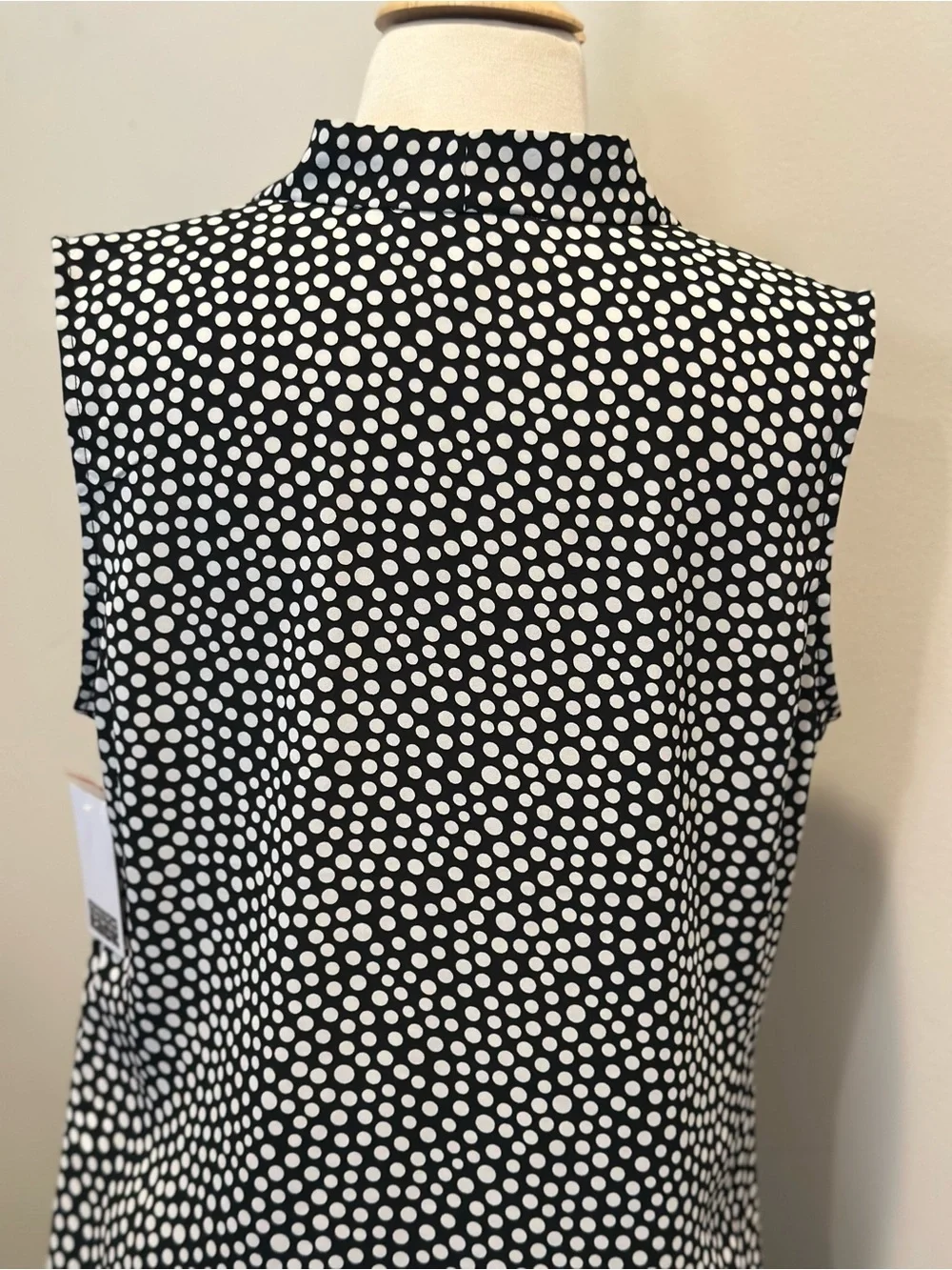 Nordstrom Rack NWT Black White Polka Dot Sleeveless Blouse Size M - Picture 6 of 7